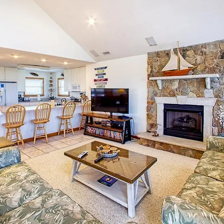Villa Rogue Wave 146